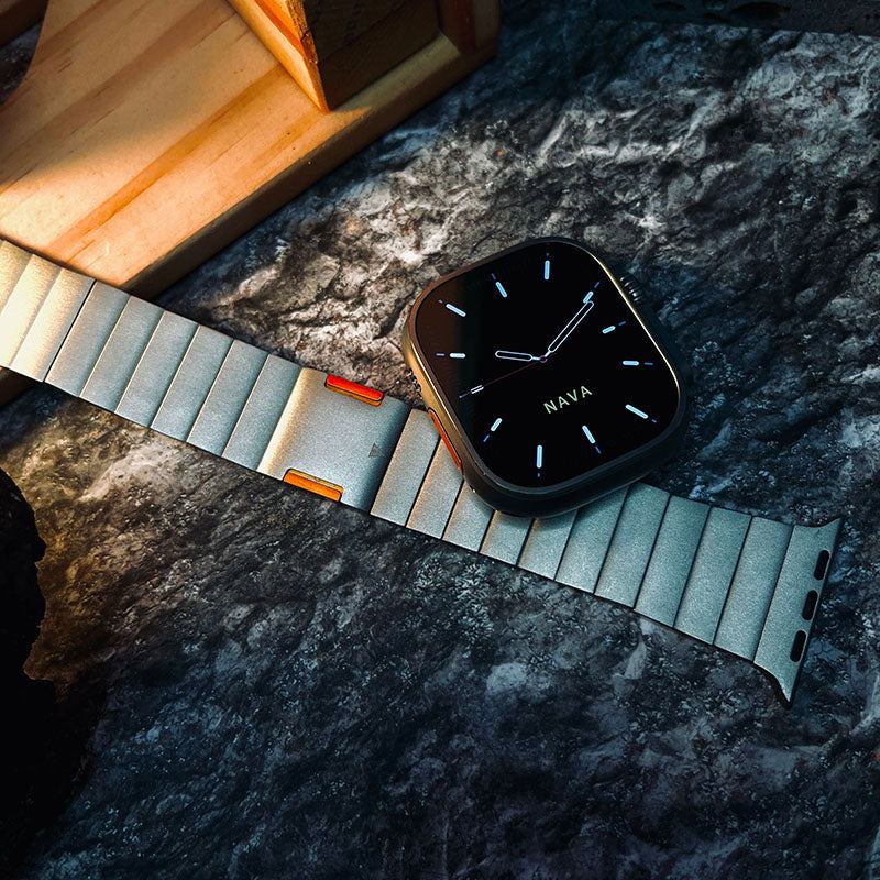 “Business Band” Metal Loop With Magnetic Buckle For Apple Watch