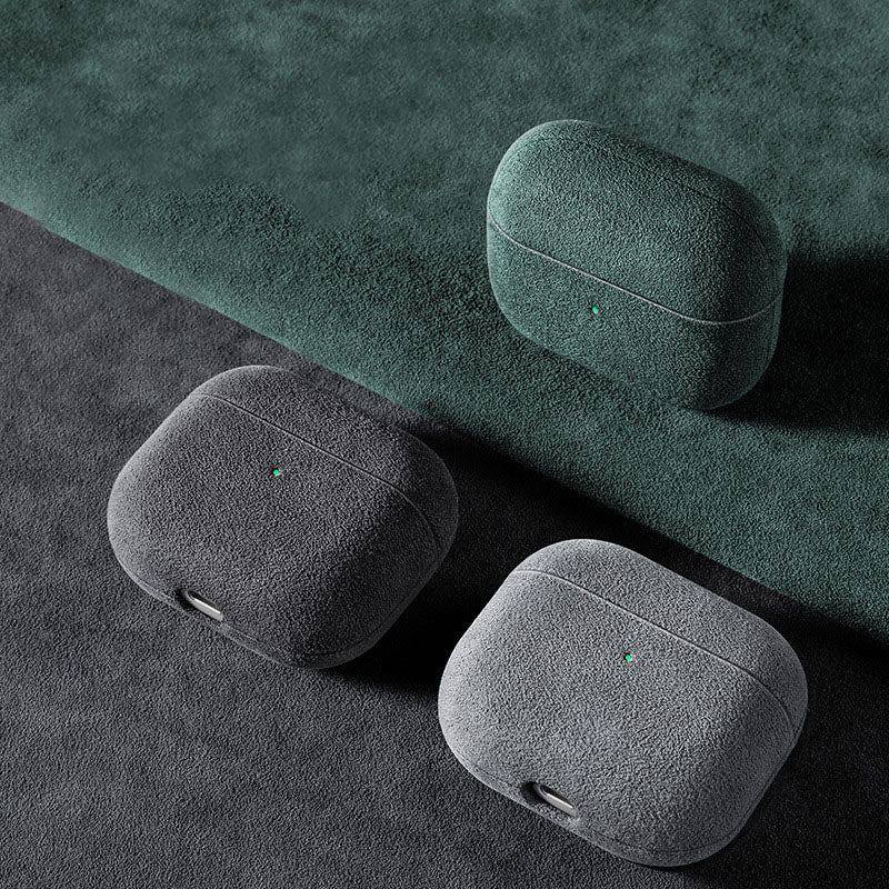 "Chubby" Alcantara Airpods Case