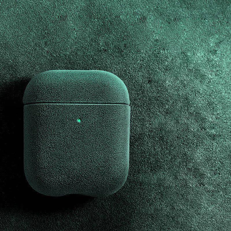 "Chubby" Alcantara Airpods Case