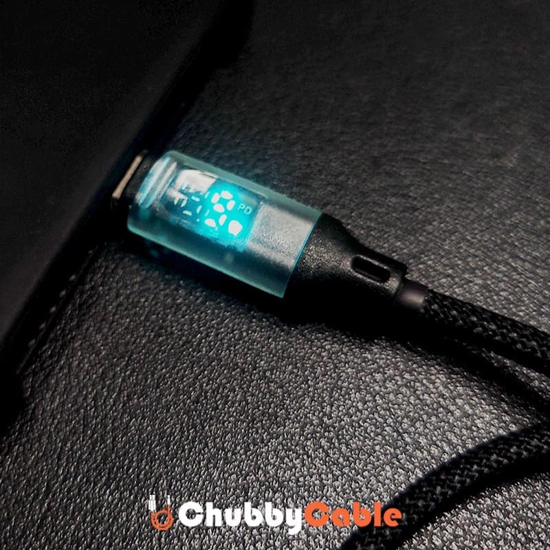 "MagSnap Pro" Magnetic Retractable Charging Cable with LED Display