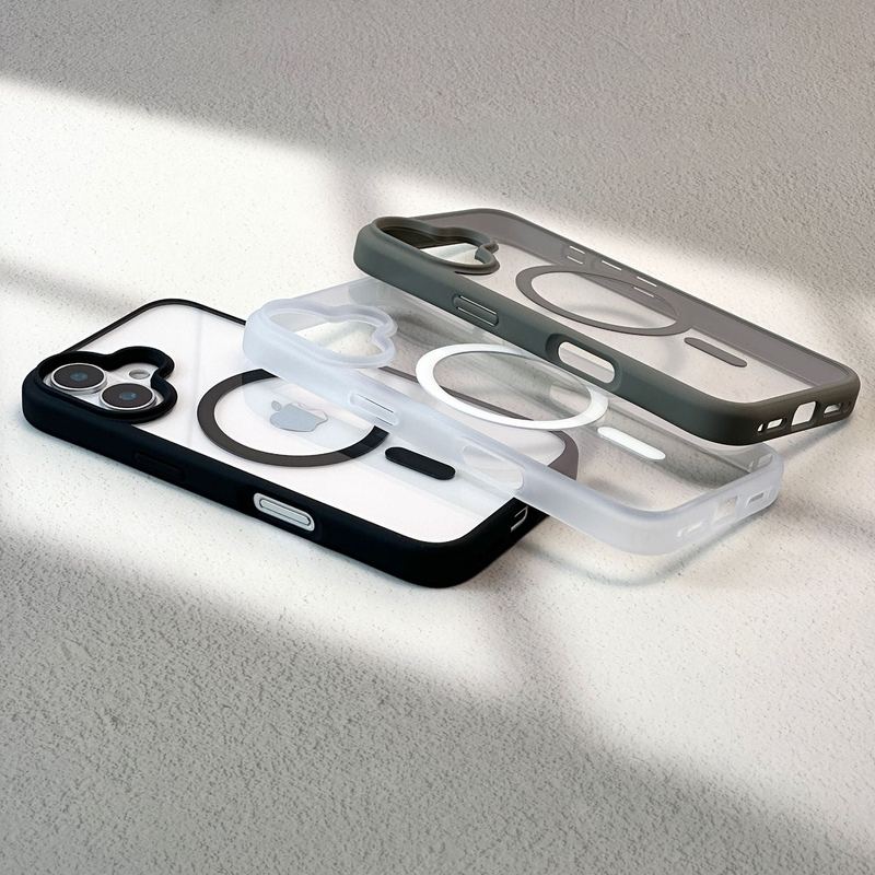 Minimalist Transparent Magnetic Case For iPhone 16