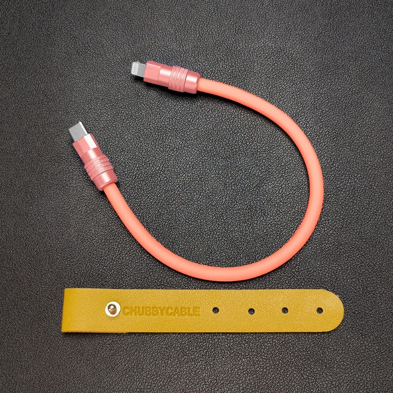 "Monochrome Chubby" Power Bank Friendly Cable - Silicone Material